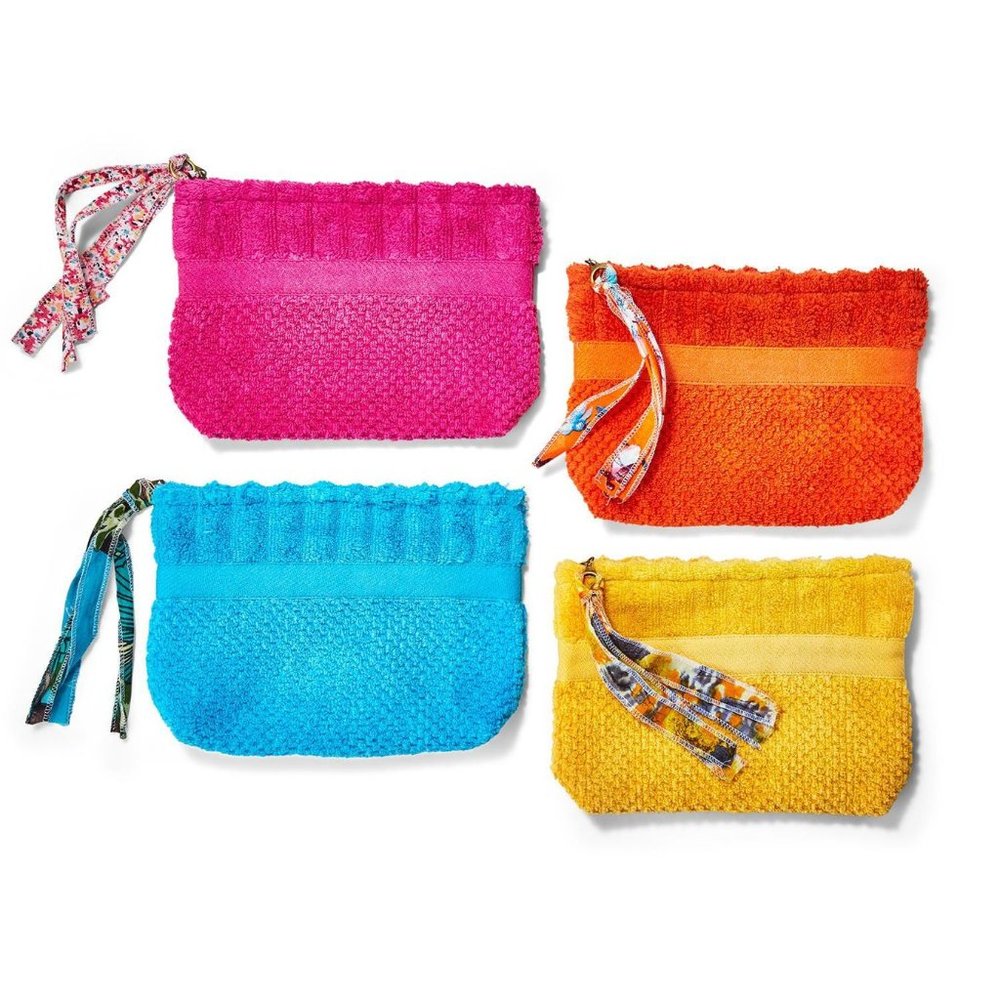 NWT 100 stars terry zip top pouch, perfect for makeup or wallet.